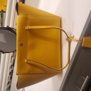 Great condition Tori Burch purse